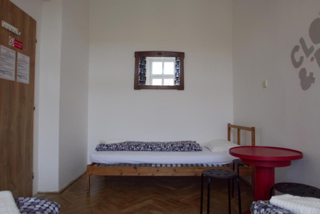 Hostel Clown And Bard Praha