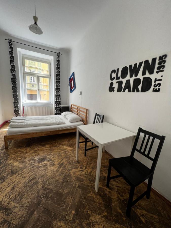 Auberge de jeunesse Clown And Bard *
